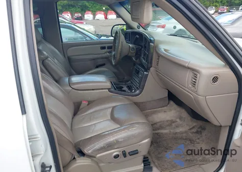 2003 GMC Yukon Xl 1500 Denali z USA, uszkodzony, nr VIN 1GKFK66U73J242515